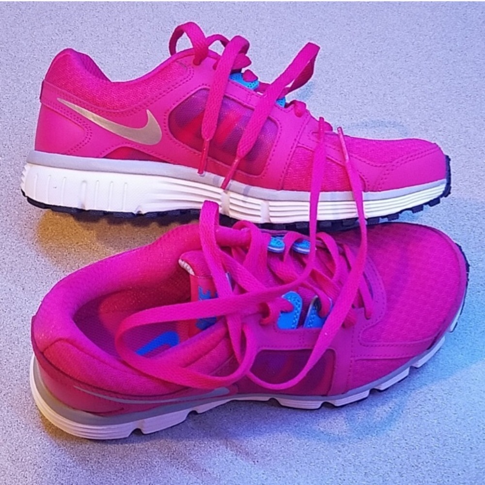 Nike Hot Pink Dual Fusion Sneakers